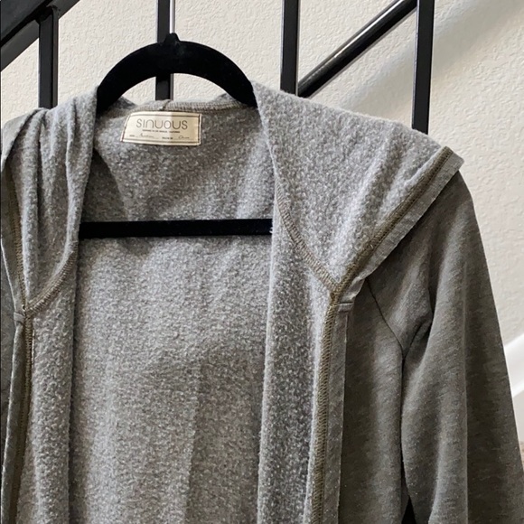 Cozy sage green sweater - Picture 2 of 3